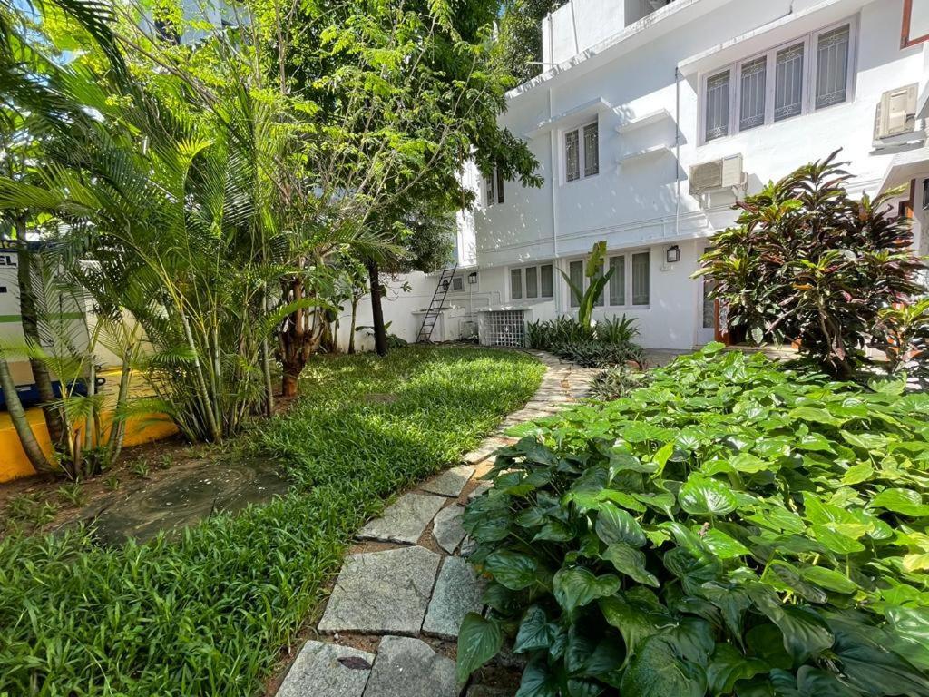Hanu Reddy Residences - Nawab Habibullah Avenue Madras Buitenkant foto